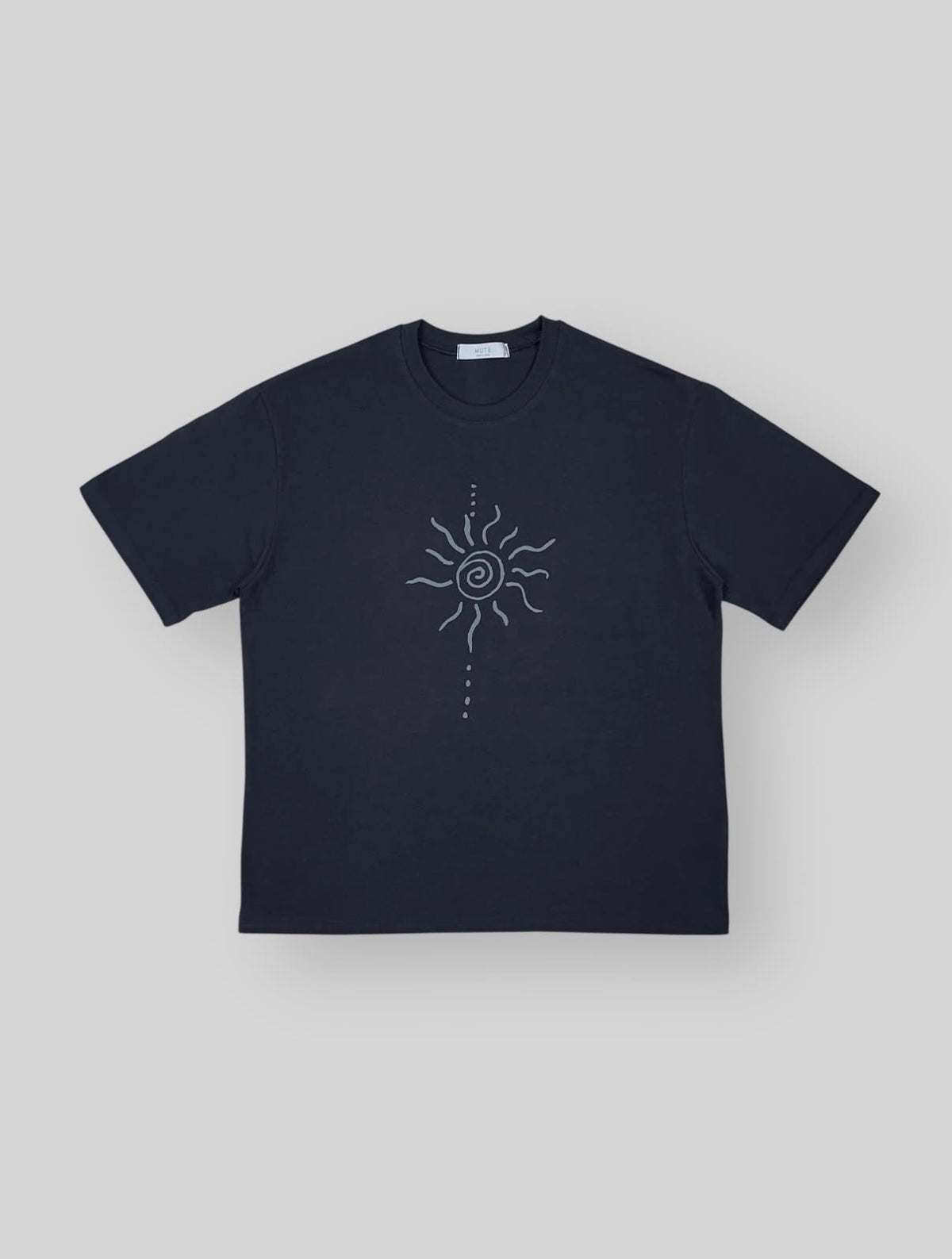 太陽圖騰短板Tee
