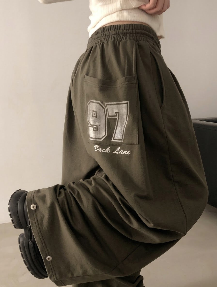 美式復古後口袋字母印花Baggy Pants