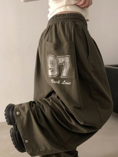美式復古後口袋字母印花Baggy Pants
